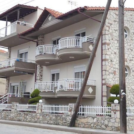 Villa George Giov Sarti Zewnętrze zdjęcie